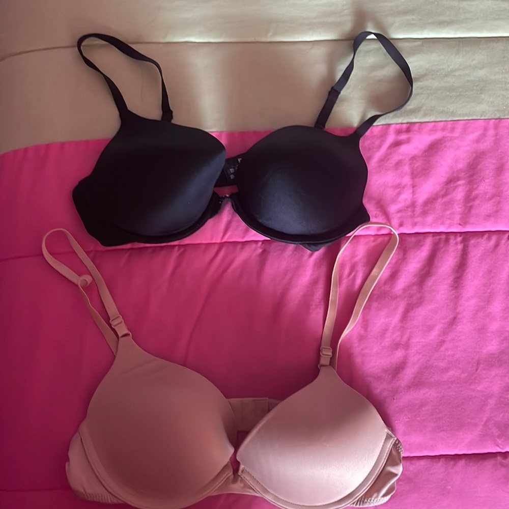 2 Maidenform Bras